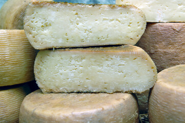 Pecorino di Farindola typical sheep cheese produced in Abruzzo by the women of Farindola inside the Gran Sasso National Park