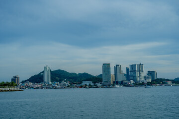 Obraz premium Seaside building during the day 