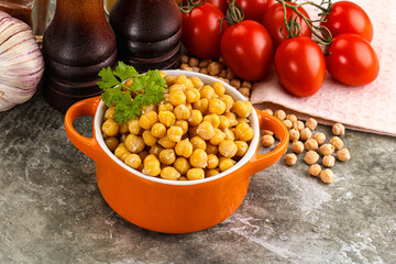 Canned chickpea in the bowl