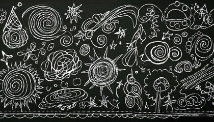 검은 칠판에 분필로 그려진 다양한 패턴과 낙서