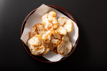 揚げせんべい（しょうゆ味）