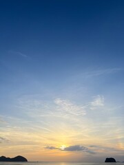 Obraz premium Sea, sky and sunset