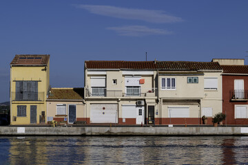 s&egrave;te pointe, courte, &eacute;tang de thau, th&eacute;&acirc;tre de la mer