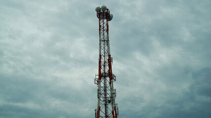 Obraz premium Huge telecommunication tower on the streets of Japan