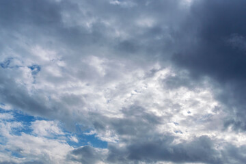 Obraz premium 秋雨の午後の曇り空05