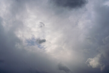 秋雨の午後の曇り空21