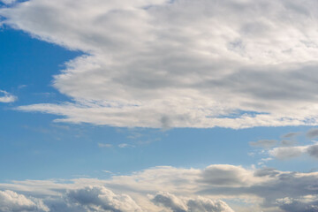 秋雨の午後の曇り空と青空27