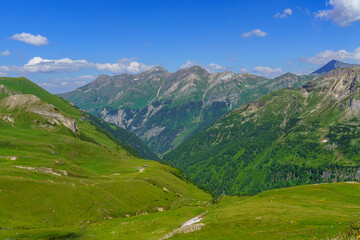 Obraz premium Mittersill in den österreichischen Alpen