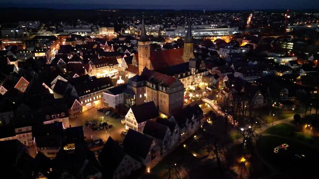 Gem&uuml;tlicher Weihnachtsmarkt in &Ouml;hringen, Deutschland