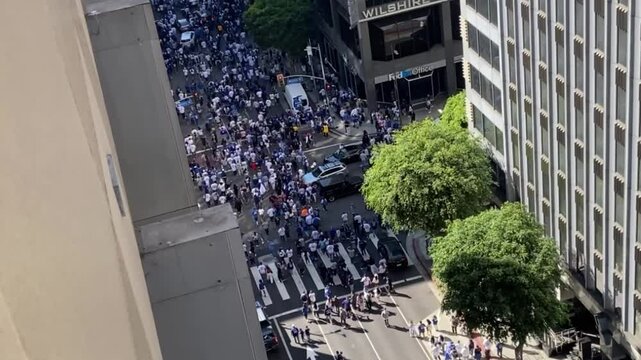 Street Full Of People In Los Angeles