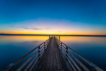 Dampfersteg in Breitbrunn am Ammersee bei Sonnenuntergang