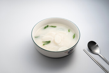 한국의 맛있는 음식 떡국