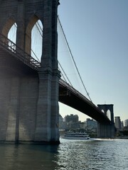 Obraz premium Brooklyn Bridge and Cruise Ships in Manhattan, newyork city, NY, USA.