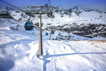 Fototapete Gondeln Matterhorn Glacier Paradise gondola and ski area in Zermatt view  © xbrchx