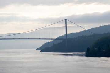 Br&uuml;cke &uuml;ber den Fjord