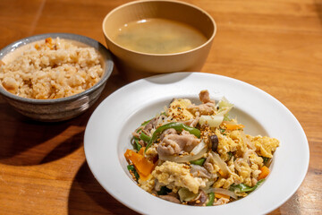 炊き込みご飯とチャンプル