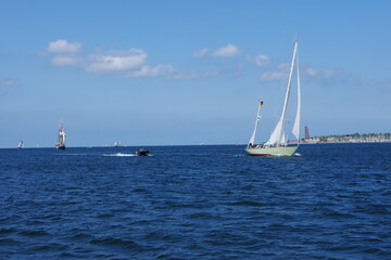 Obraz premium Segelboot bei der Segelregatta bei der Kieler in der Kieler Förde