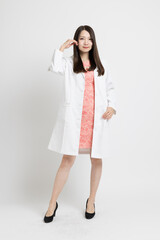 日本人の美容外科医