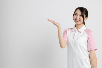 日本人の介護士
