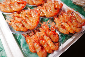 函館の朝市場で売られていたエビ