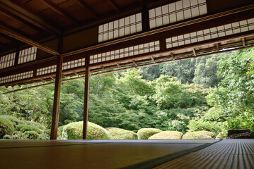 詩仙堂丈山寺　凹凸窠から見る庭園(京都市左京区)