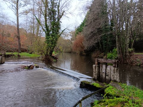 Crecida del r&iacute;o Magdalena a consecuencia de las lluvias en Vilalba, Galicia