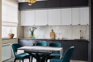 Explore Modern Kitchen Designs with an Elegant Dining Area That Elevates Your Home