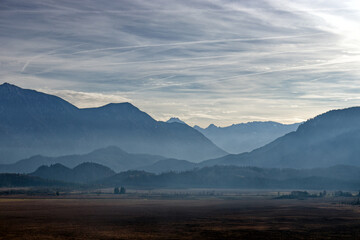 Obraz premium Autumn over the Murnauer Moos with a view of the peaks of the mountains Estergebirge and Wetterstein, Alps, Bavaria, Germany, Europe