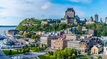 Obraz premium A panorama view across the cruise terminal and citadel in Quebec city in the fall 