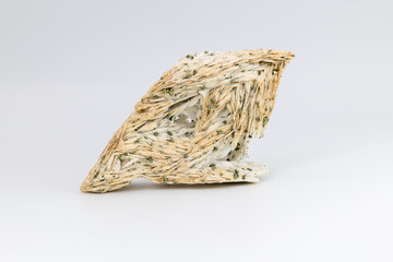 Barite crystals showcasing intricate formations on a light background