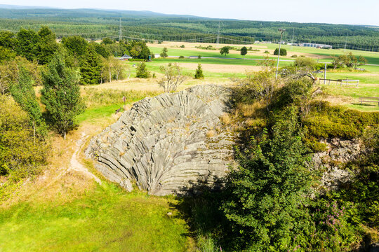 Hirtstein (Erzgebirge) in Sachsen im Sommer