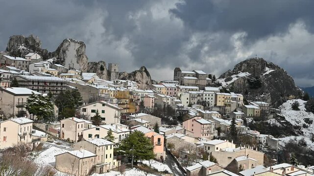 Pietrabbondante, Isernia, Molise. Winter panorama
It is an Italian town of 732 inhabitants in the province of Isernia in Molise, famous for the Samnite Sanctuary.
