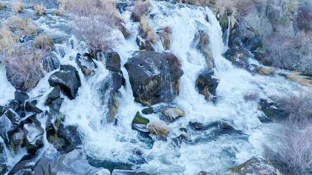 Cline Falls Slow-motion 