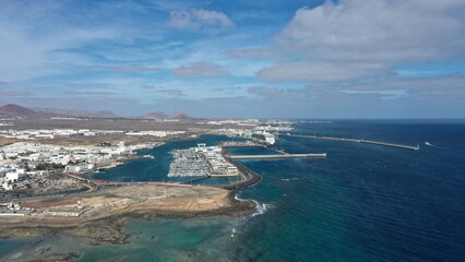 survol de la ville d'Arrecife, capitale de Lanzarote aux canaries en Espagne