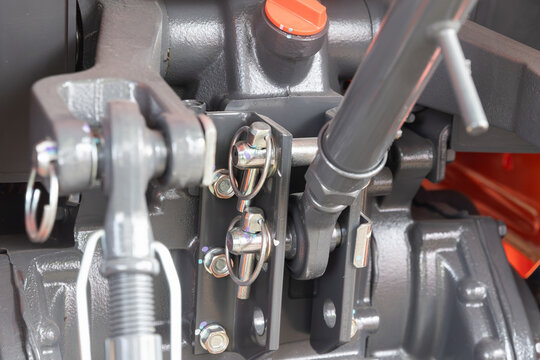 Link Pin securely connects the link to both tractor and implements..