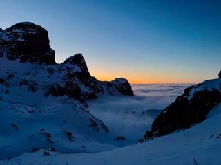 Coucher de soleil en montagne