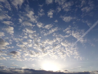 Ciel bleu avec des nuages