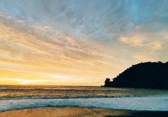 Fototapeta premium Sunrise in the beautiful island 