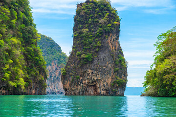 Fototapeta premium Rock in the sea on Ko Hong island near Phuket in Thailand. Than Bok Khorani National park. Popular travel and touristic destination on winter and summer vacation in Asia