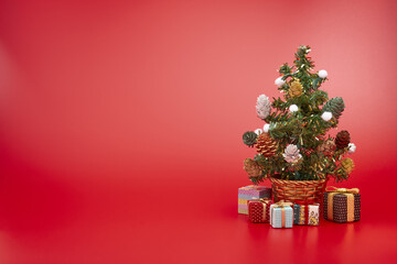 クリスマスのイメージ　赤背景