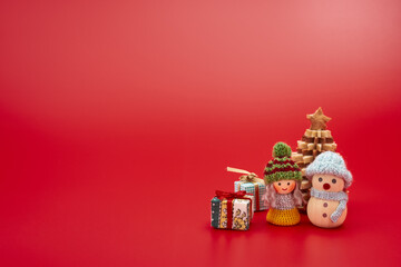 クリスマスのイメージ　赤背景