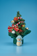 クリスマスのイメージ　青背景