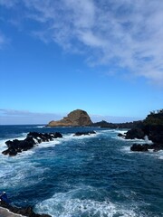 sea and rocks