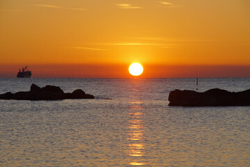 Naklejka premium sunset on the sea