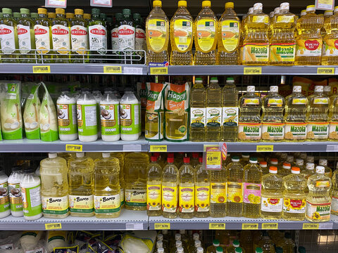 Various cooking oil brands at Indonesia, displayed on supermarket shelf, in October 7th 2023 on Semarang, Indonesia