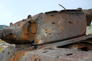 Fototapeta premium old abandoned tank