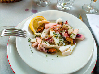 salad with tuna and vegetables
