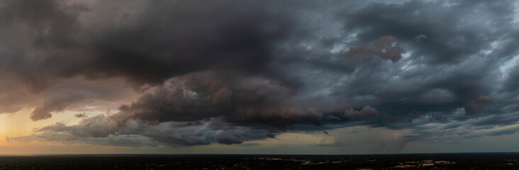 Heavy rainfall during summer thunderstorm in Florida