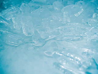 icecubes background,icecubes texture,icecubes wallpaper,ice helps to feel refreshed and cool water from the icecubes helps the water refresh your life and feel good.ice drinks for refreshment business