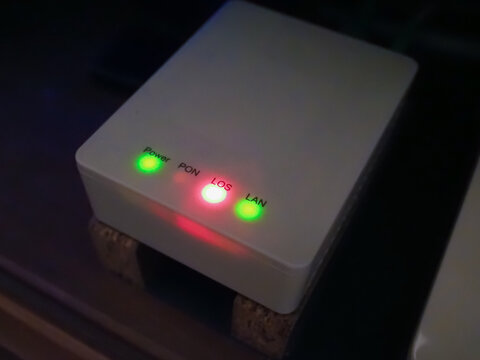 FTTH connection error with red LOS light on ONT